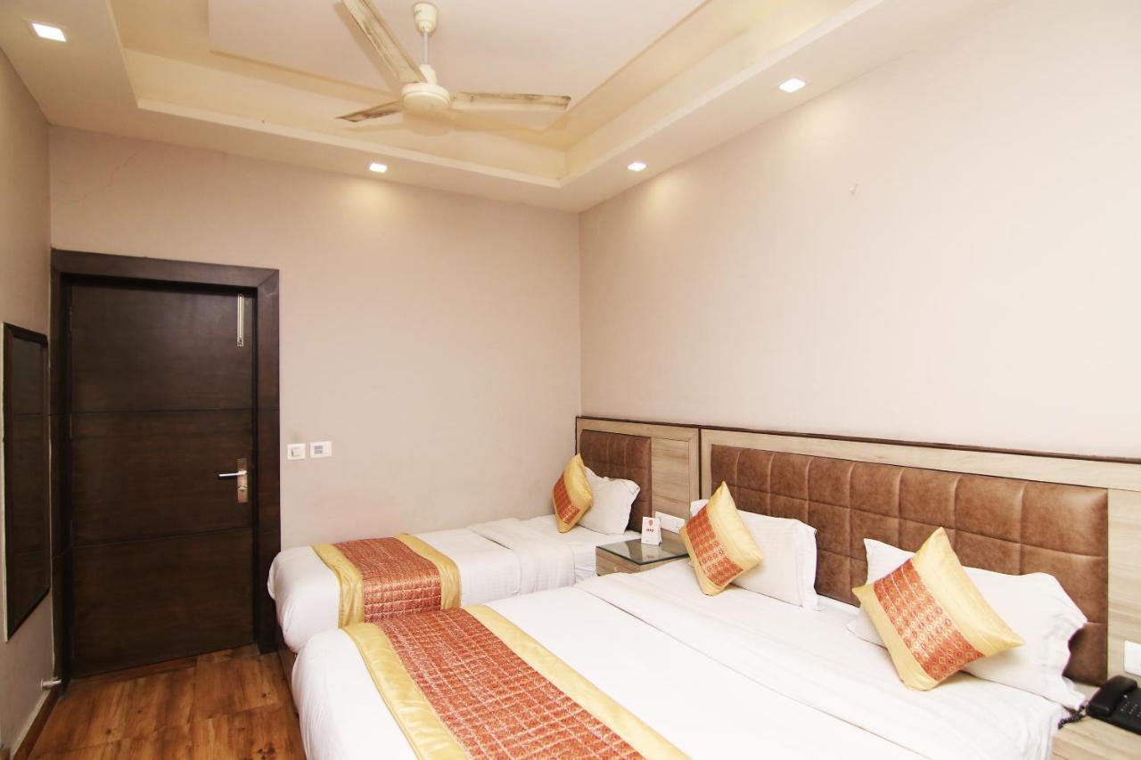 Hotel Merry Gold New Delhi Exterior photo