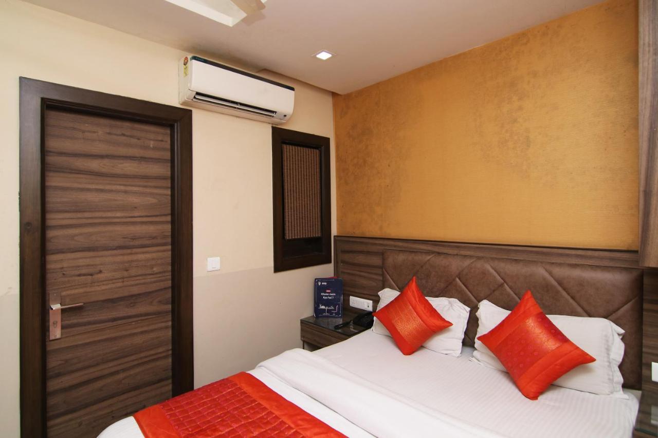Hotel Merry Gold New Delhi Exterior photo