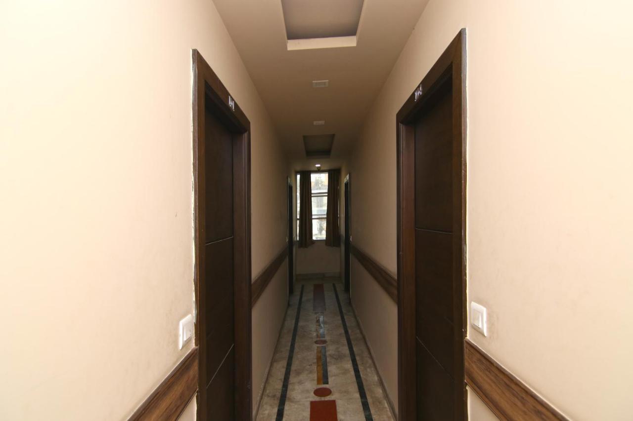 Hotel Merry Gold New Delhi Exterior photo