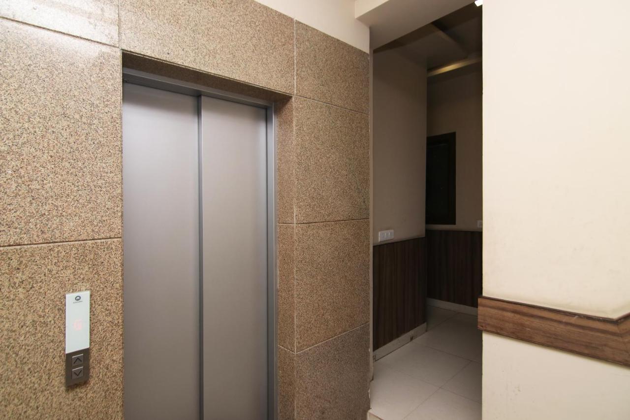 Hotel Merry Gold New Delhi Exterior photo