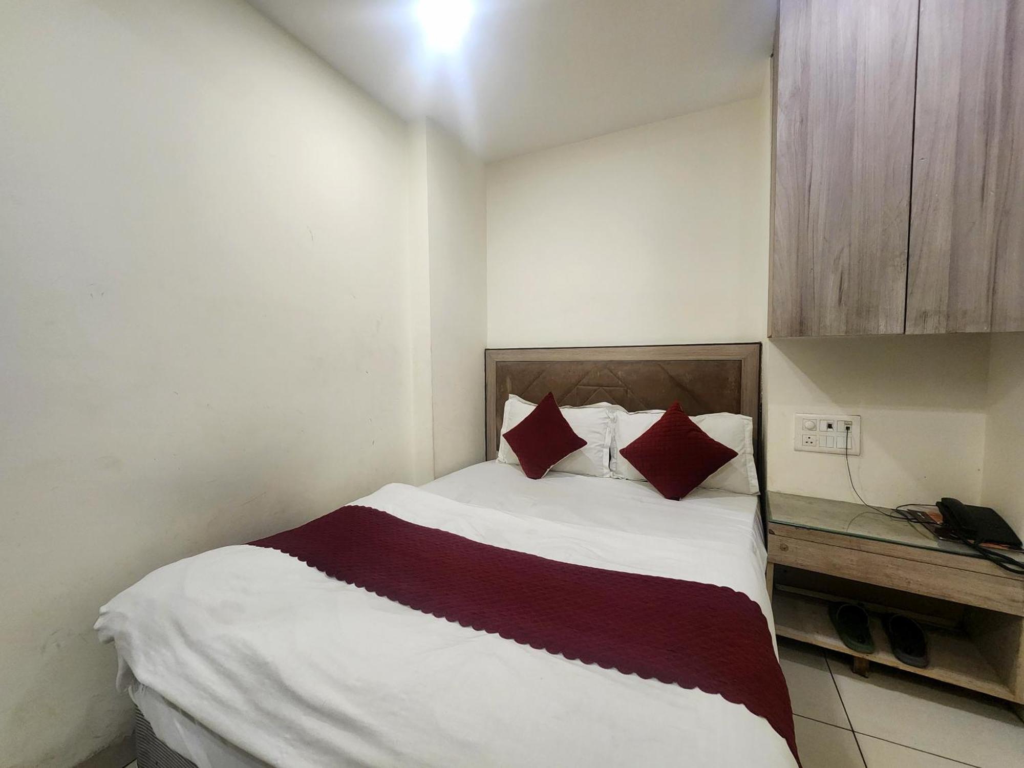 Hotel Merry Gold New Delhi Exterior photo
