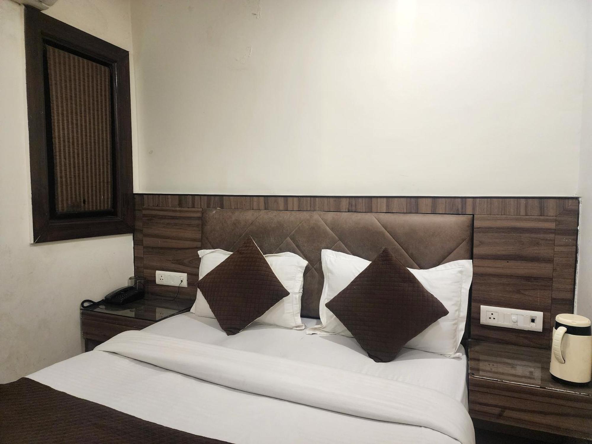 Hotel Merry Gold New Delhi Exterior photo