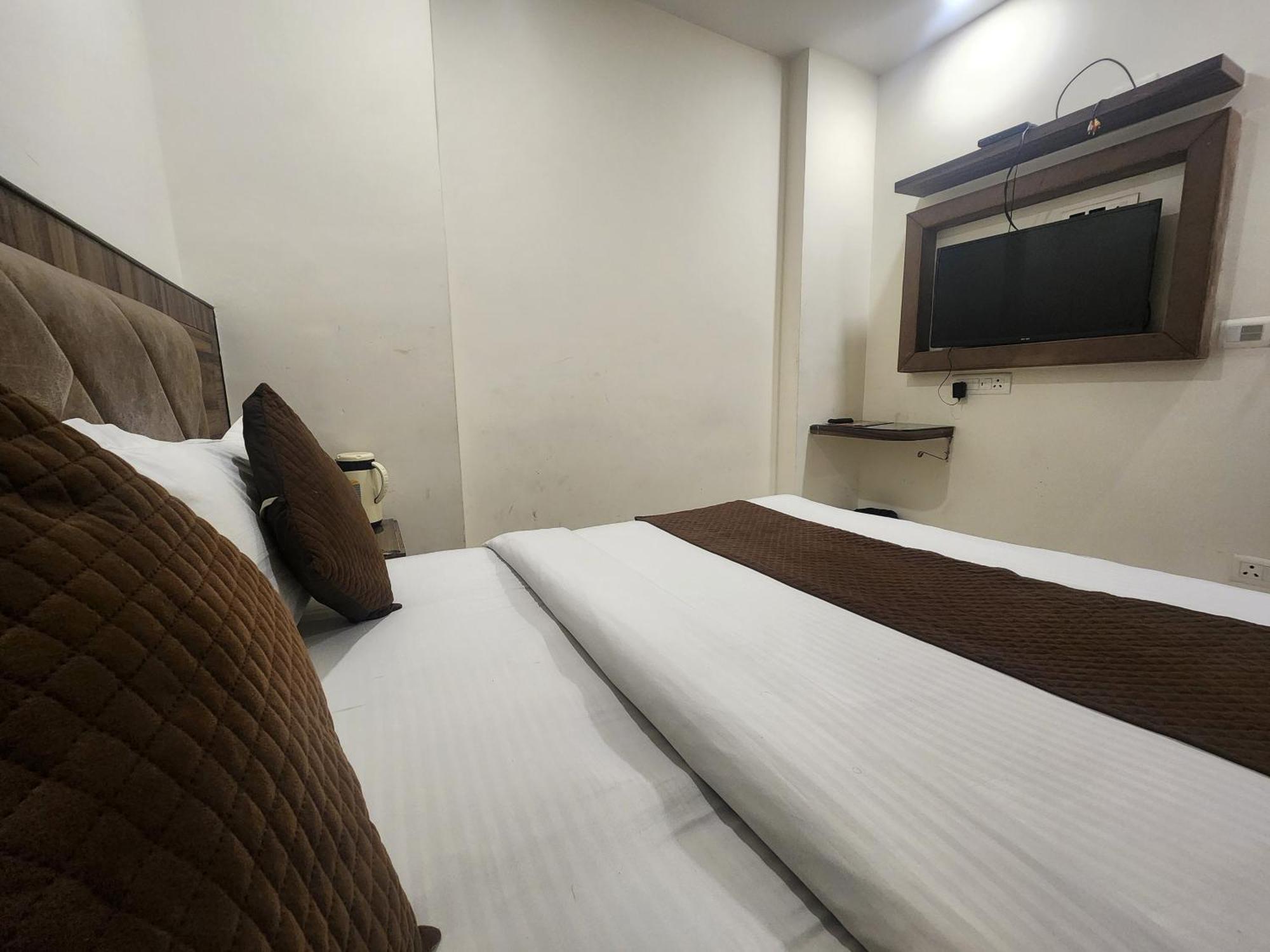 Hotel Merry Gold New Delhi Exterior photo