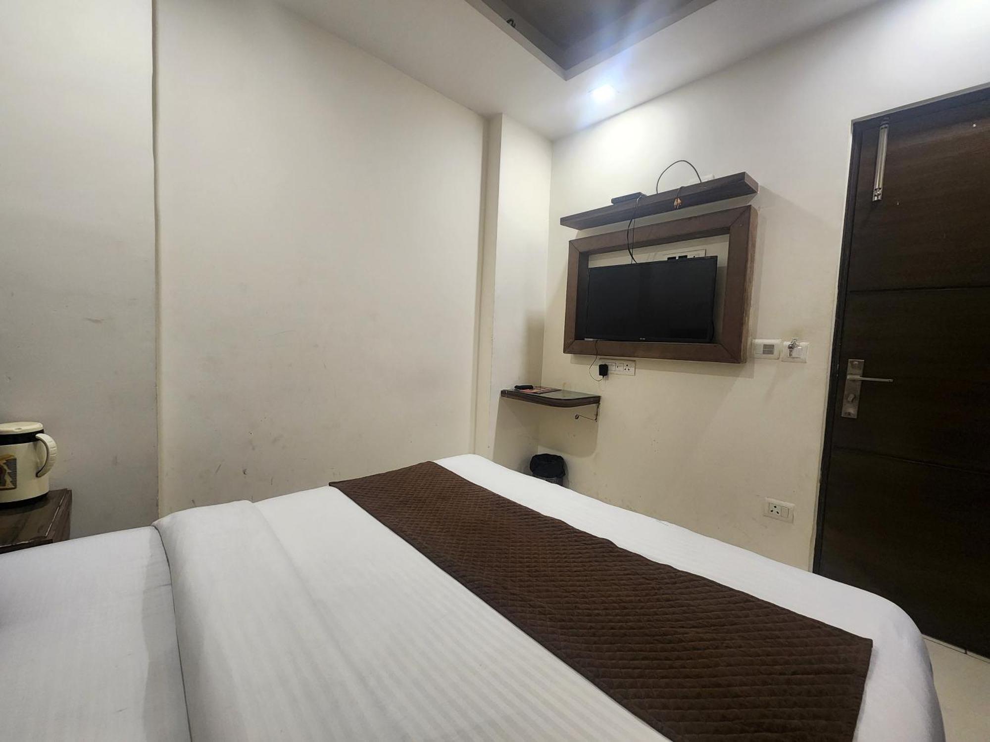 Hotel Merry Gold New Delhi Exterior photo