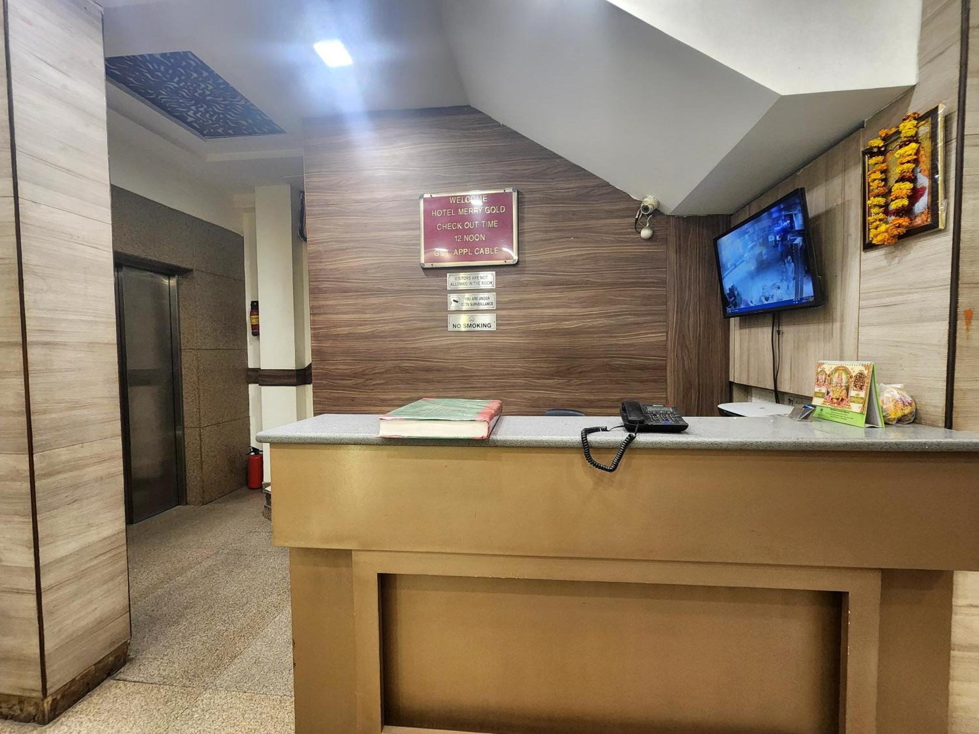 Hotel Merry Gold New Delhi Exterior photo