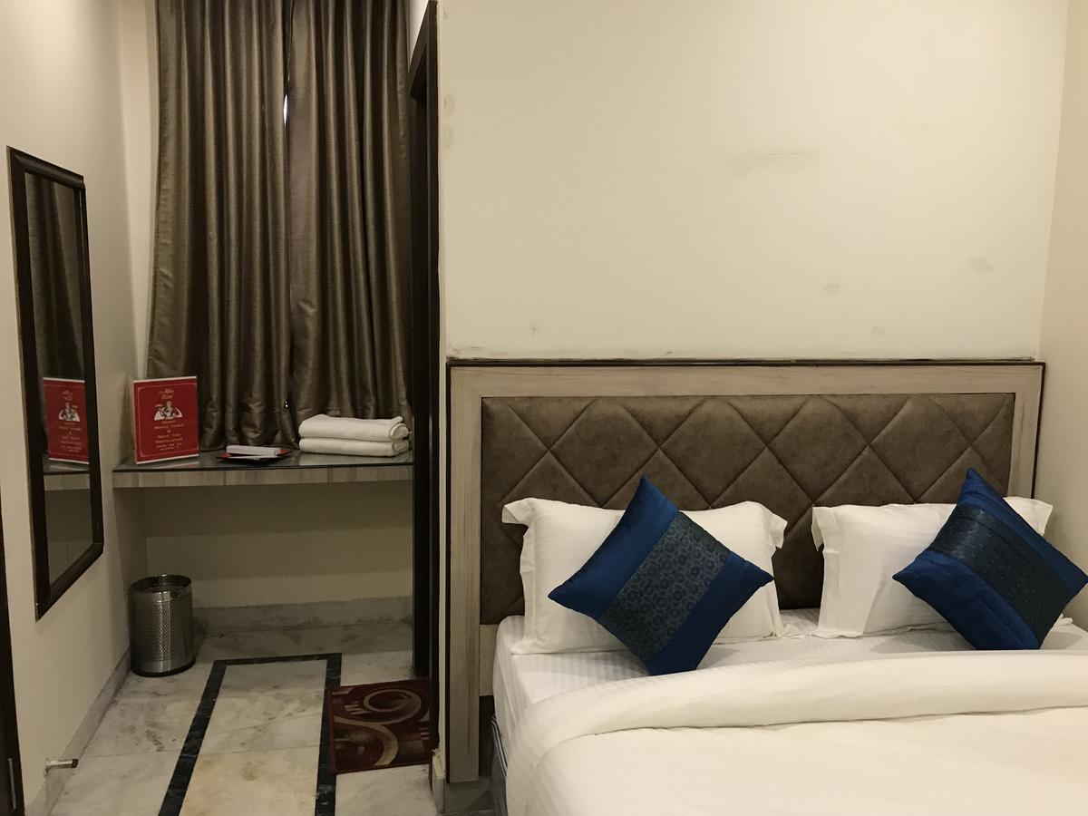 Hotel Merry Gold New Delhi Exterior photo