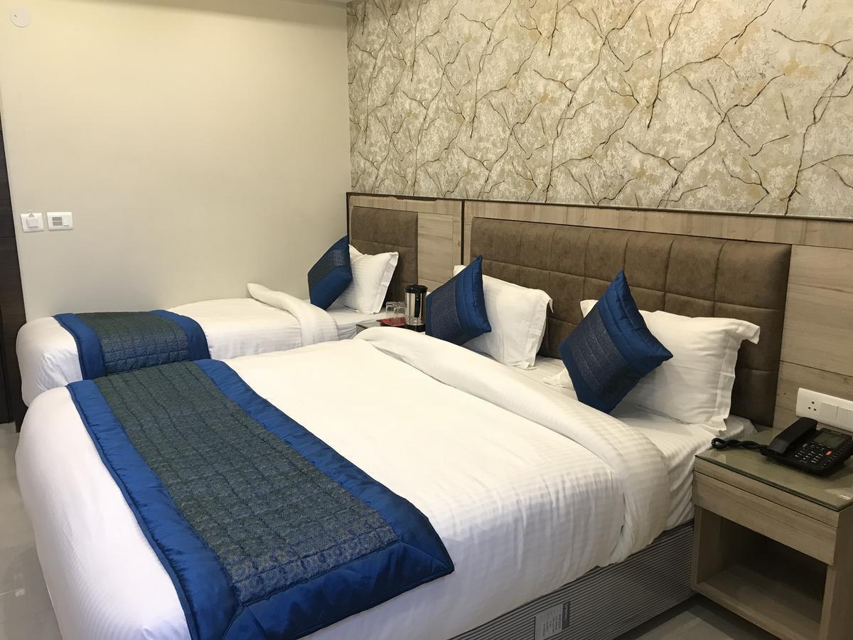 Hotel Merry Gold New Delhi Exterior photo