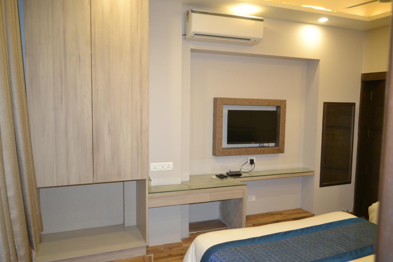 Hotel Merry Gold New Delhi Exterior photo