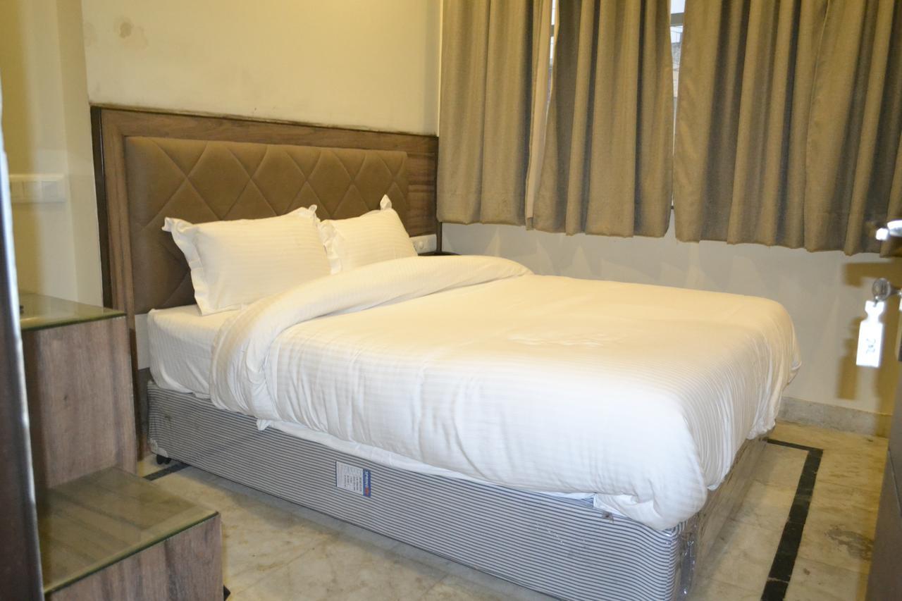 Hotel Merry Gold New Delhi Exterior photo