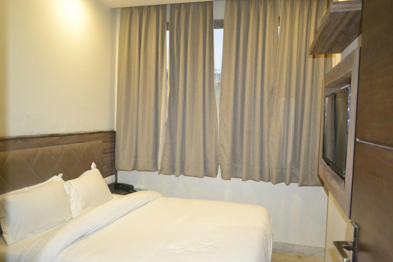 Hotel Merry Gold New Delhi Exterior photo