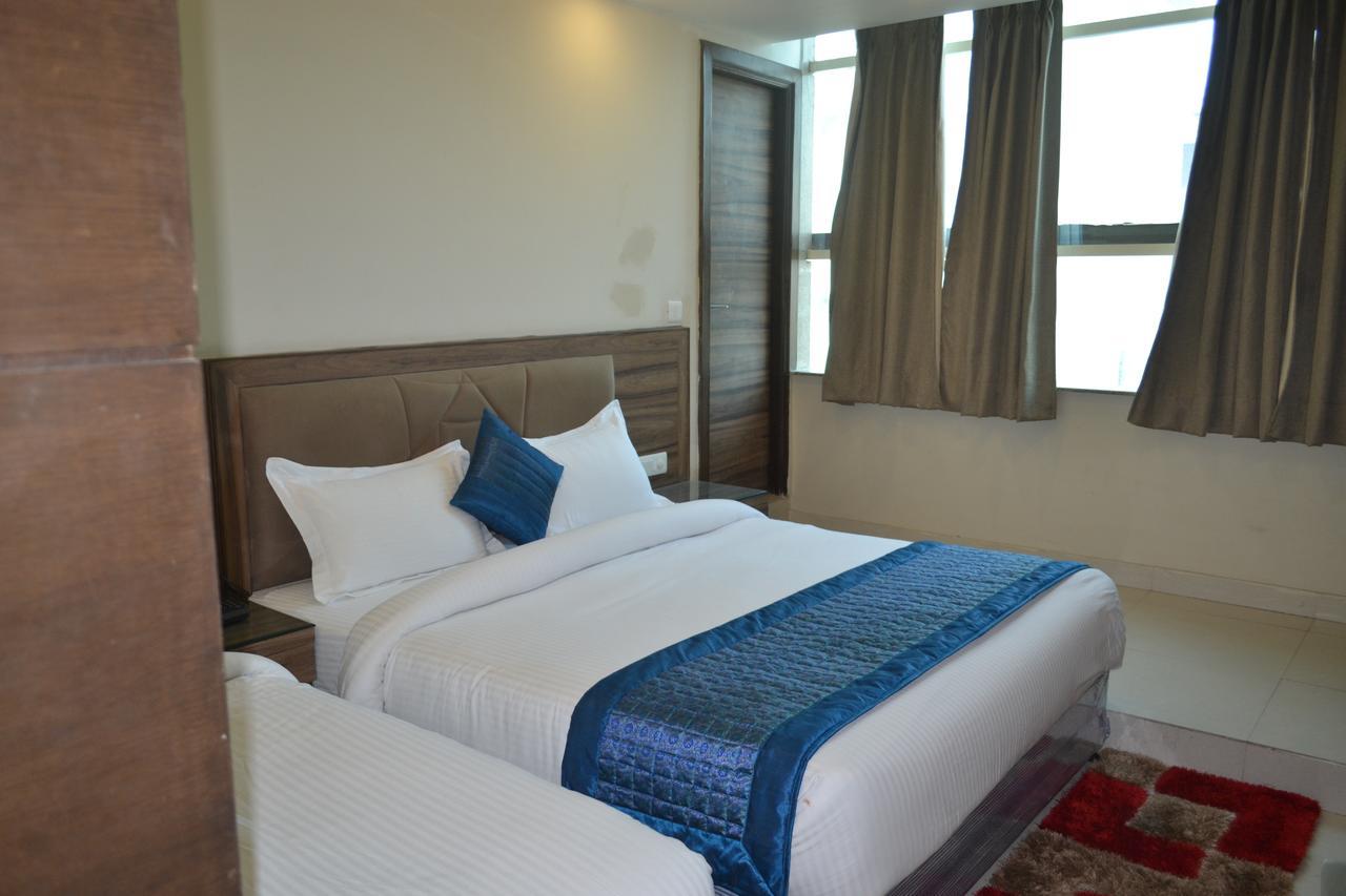 Hotel Merry Gold New Delhi Exterior photo