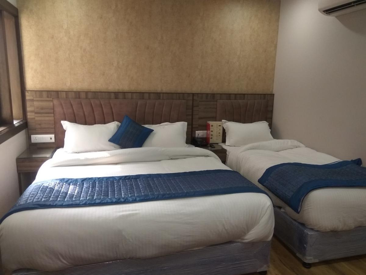 Hotel Merry Gold New Delhi Exterior photo